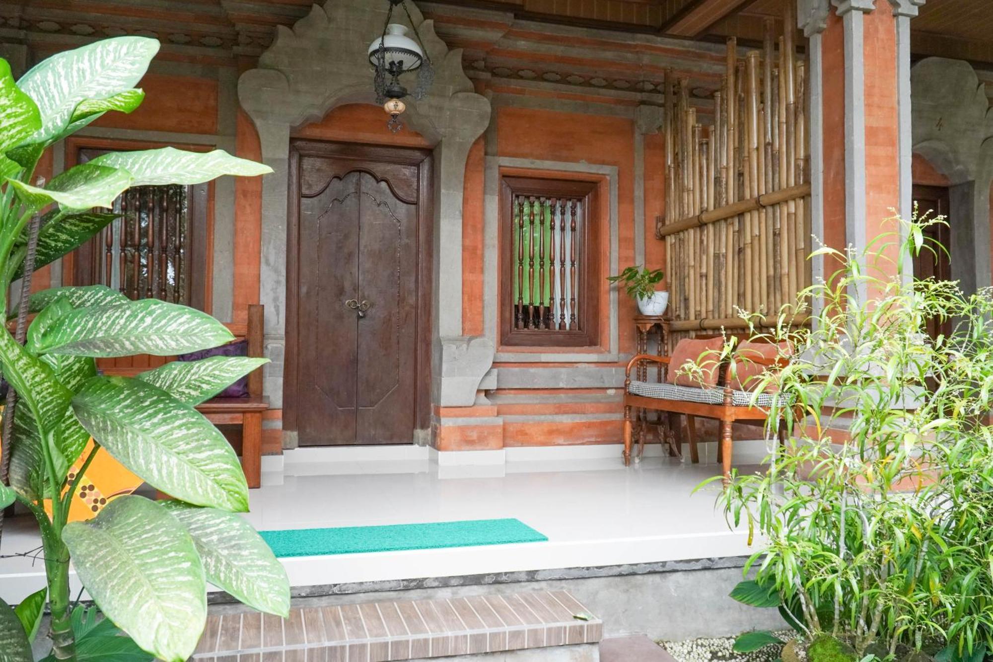 Nirwa 1 Ubud Guesthouse Bagian luar foto