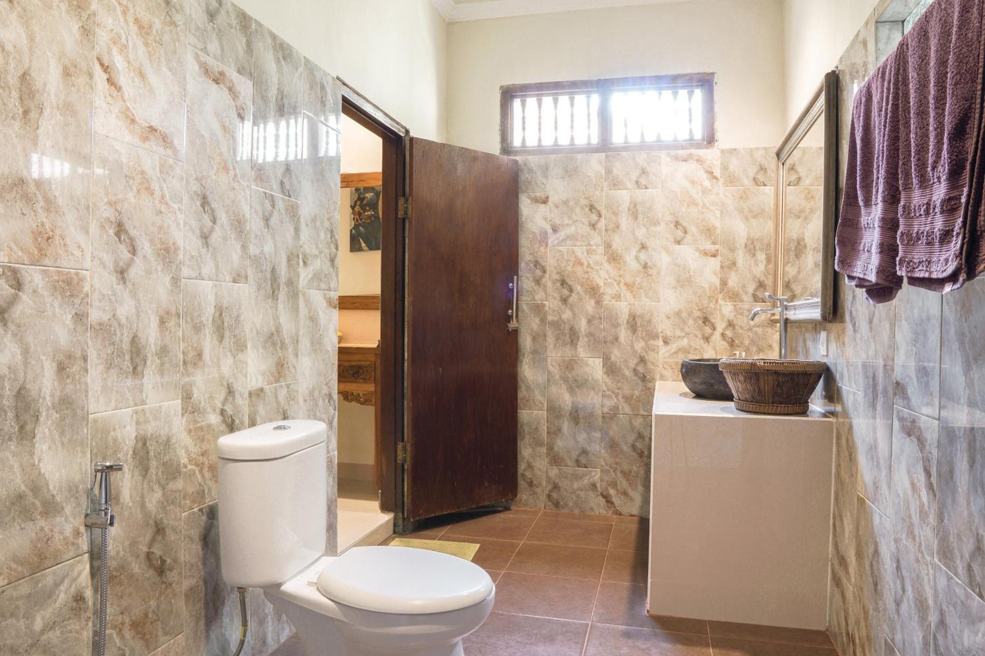 Nirwa 1 Ubud Guesthouse Bagian luar foto