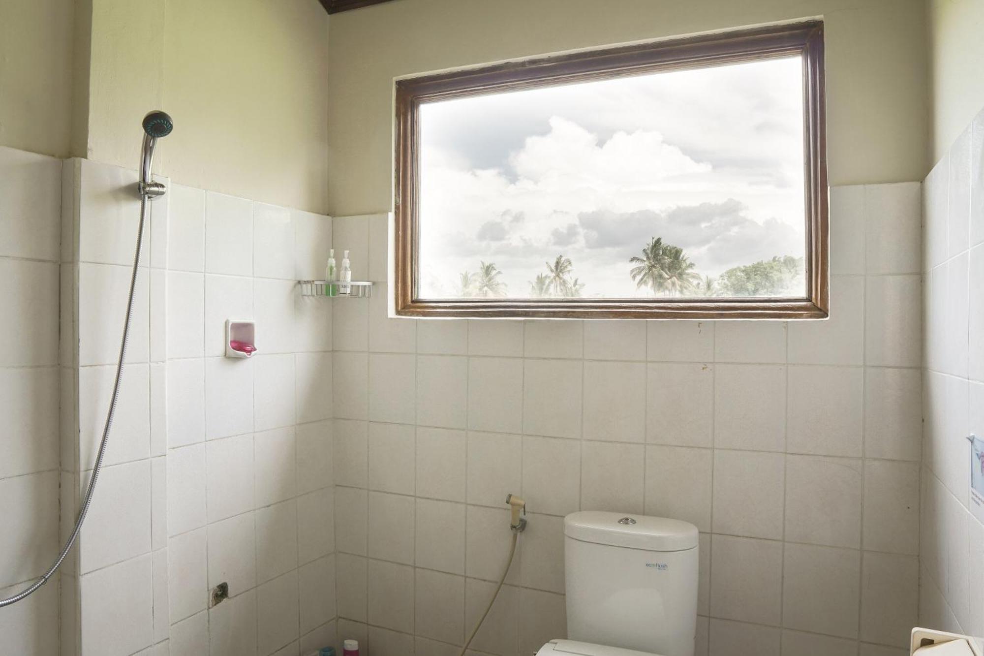 Nirwa 1 Ubud Guesthouse Ruang foto
